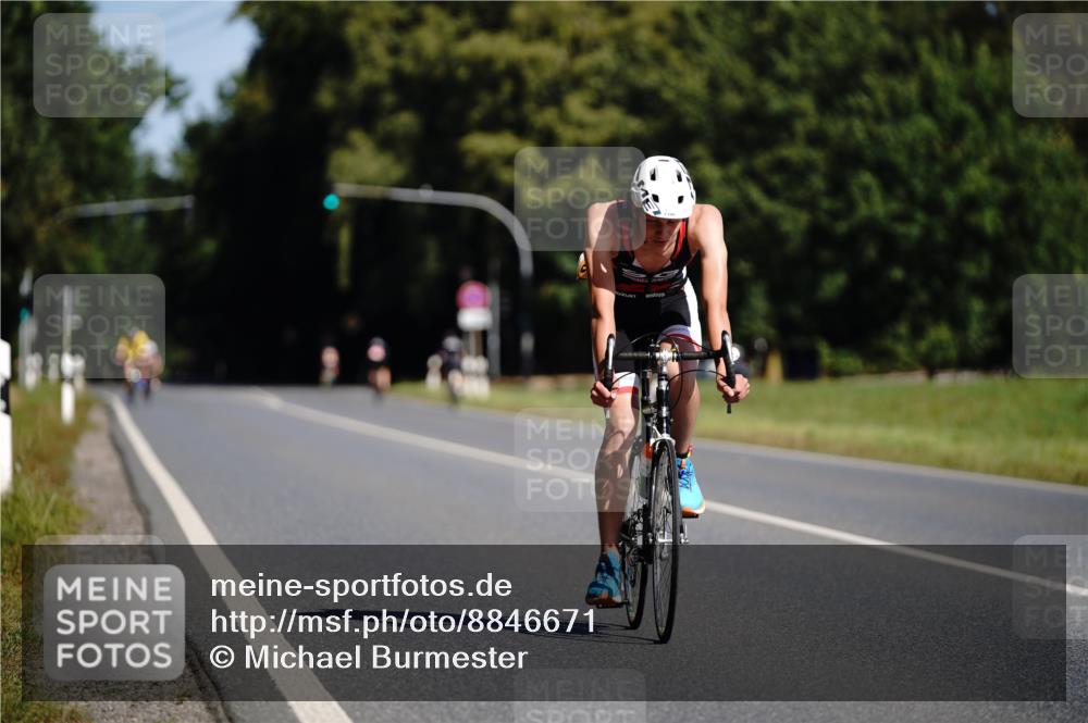 07.09.2025 - 19. Norderstedt Triathlon Michael Burmester http://msf.ph/oto/8846671 07.09.2025 11:19:39 Radfahren 1186 meine-sportfotos.de