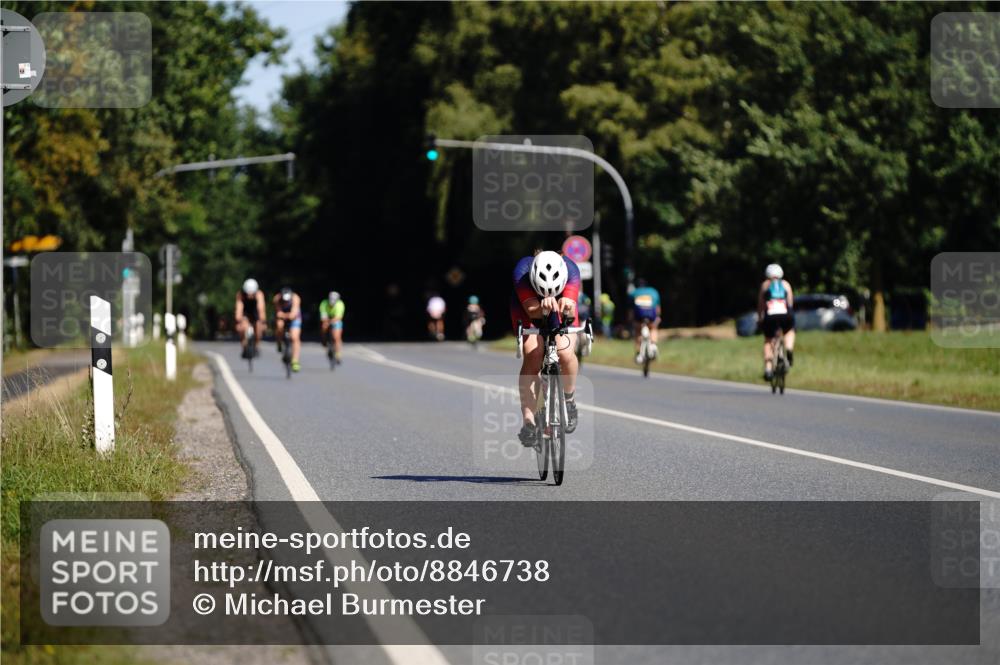 07.09.2025 - 19. Norderstedt Triathlon Michael Burmester http://msf.ph/oto/8846738 07.09.2025 11:21:15 Radfahren 1181 meine-sportfotos.de