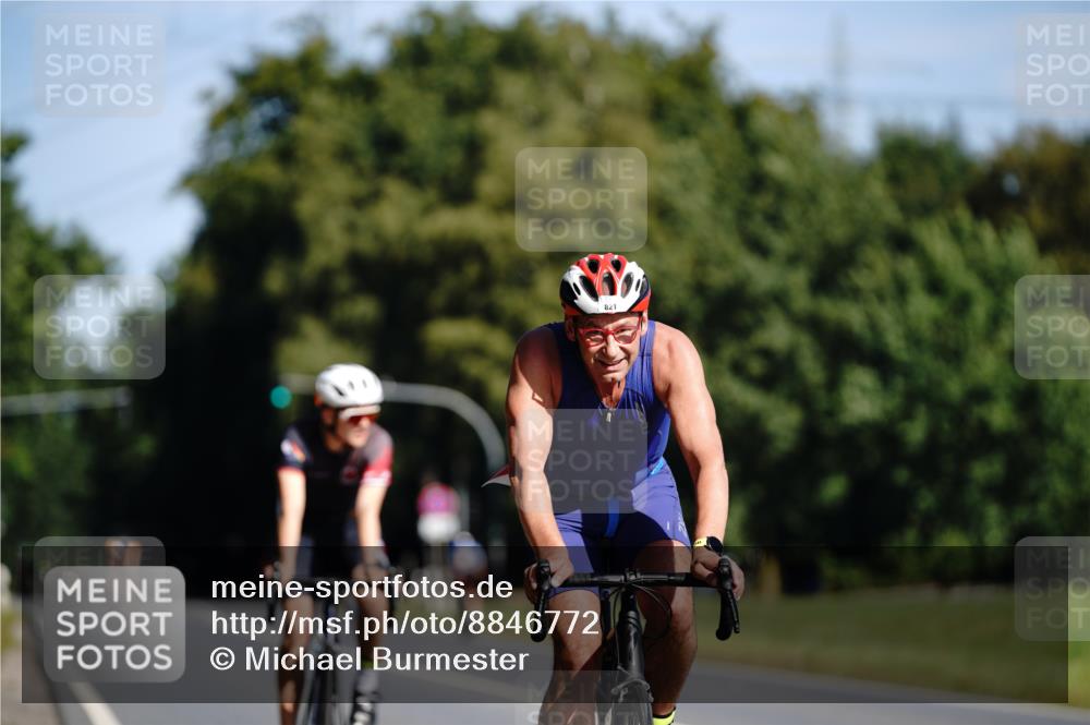 07.09.2025 - 19. Norderstedt Triathlon Michael Burmester http://msf.ph/oto/8846772 07.09.2025 11:21:43 Radfahren 821, 1156 meine-sportfotos.de