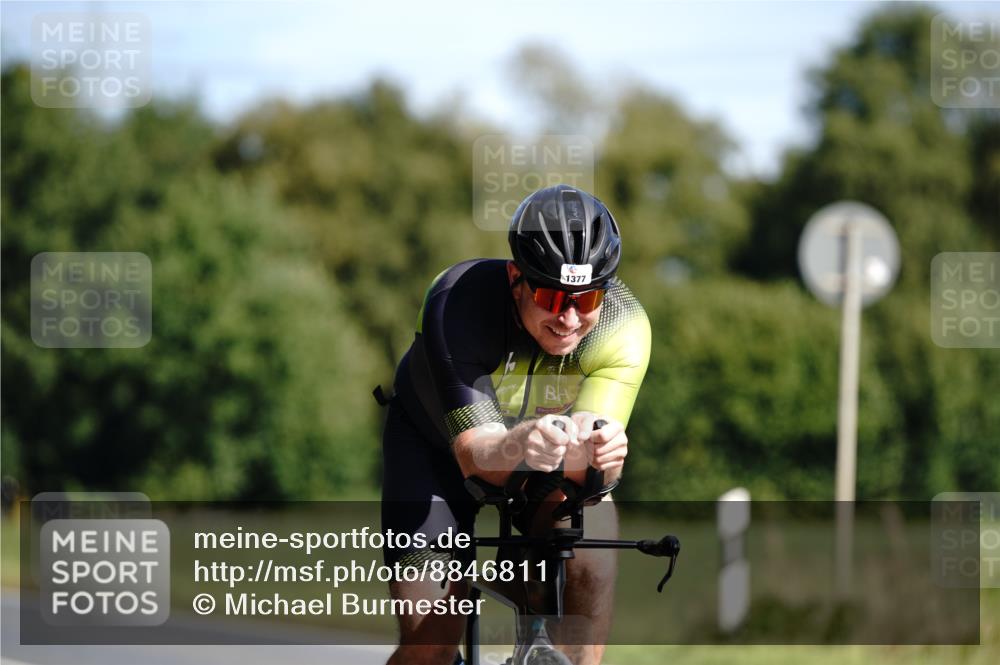 07.09.2025 - 19. Norderstedt Triathlon Michael Burmester http://msf.ph/oto/8846811 07.09.2025 11:22:24 Radfahren 1377 meine-sportfotos.de