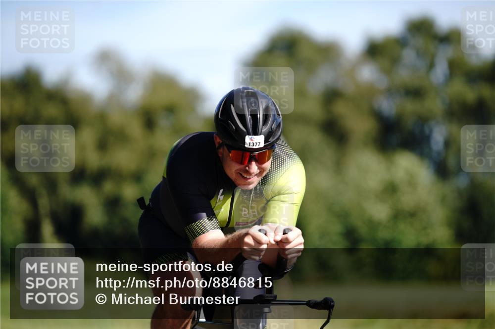 07.09.2025 - 19. Norderstedt Triathlon Michael Burmester http://msf.ph/oto/8846815 07.09.2025 11:22:24 Radfahren 1377 meine-sportfotos.de