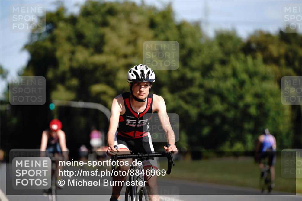 07.09.2025 - 19. Norderstedt Triathlon Michael Burmester http://msf.ph/oto/8846969 07.09.2025 11:24:14 Radfahren 1166, 1182, 1183 meine-sportfotos.de