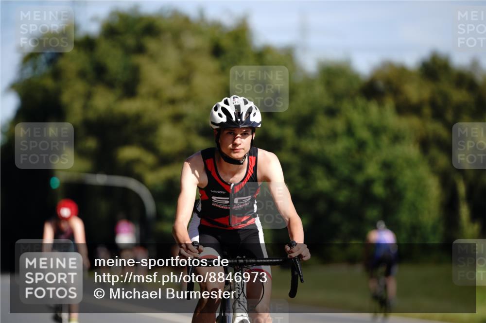 07.09.2025 - 19. Norderstedt Triathlon Michael Burmester http://msf.ph/oto/8846973 07.09.2025 11:24:14 Radfahren 1166, 1182, 1183 meine-sportfotos.de