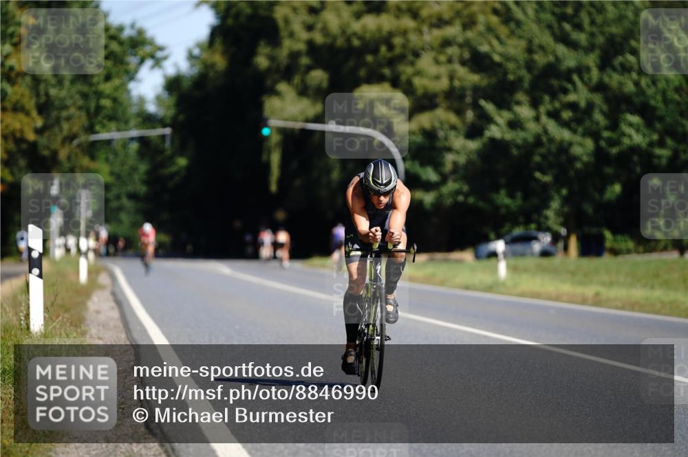 07.09.2025 - 19. Norderstedt Triathlon Michael Burmester http://msf.ph/oto/8846990 07.09.2025 11:24:22 Radfahren 225 meine-sportfotos.de