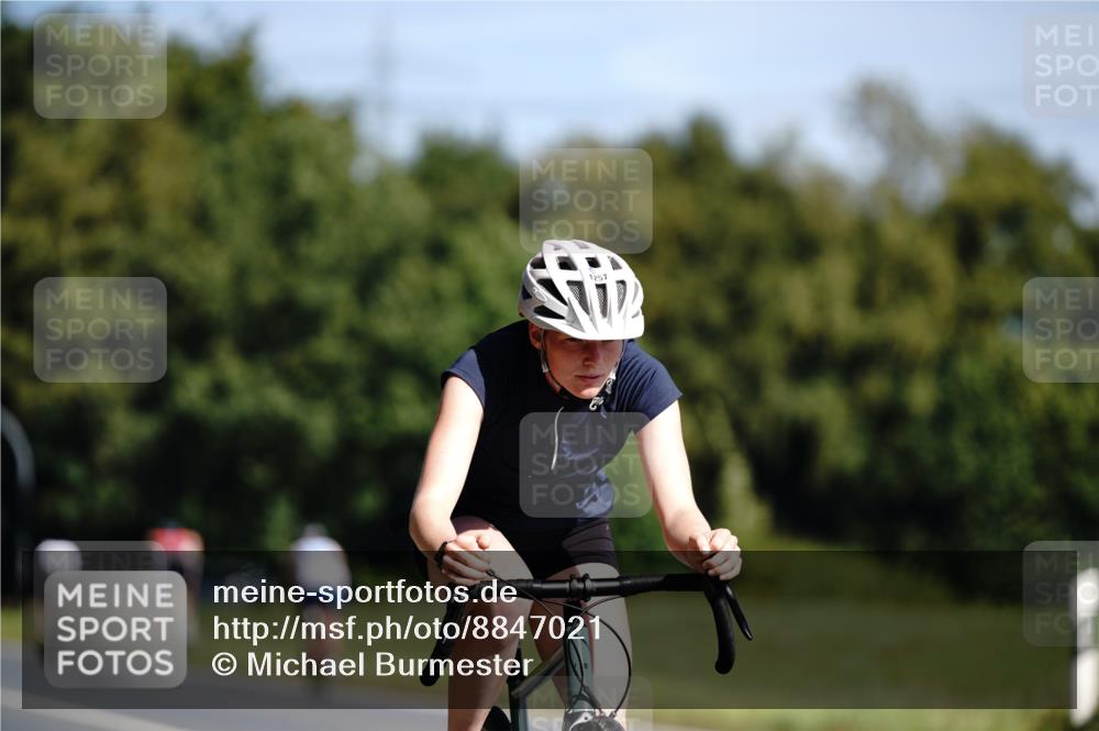 07.09.2025 - 19. Norderstedt Triathlon Michael Burmester http://msf.ph/oto/8847021 07.09.2025 11:24:51 Radfahren 1257 meine-sportfotos.de