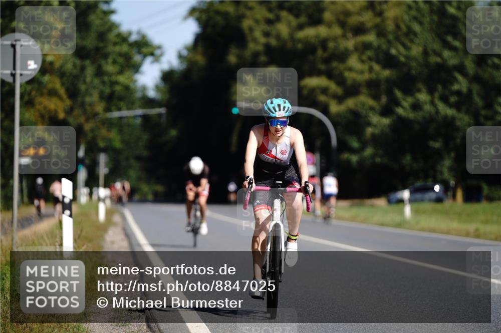 07.09.2025 - 19. Norderstedt Triathlon Michael Burmester http://msf.ph/oto/8847025 07.09.2025 11:24:55 Radfahren 1153, 1355 meine-sportfotos.de