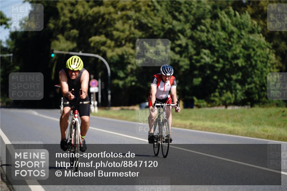 07.09.2025 - 19. Norderstedt Triathlon Michael Burmester http://msf.ph/oto/8847120 07.09.2025 11:25:34 Radfahren 1219, 1236 meine-sportfotos.de