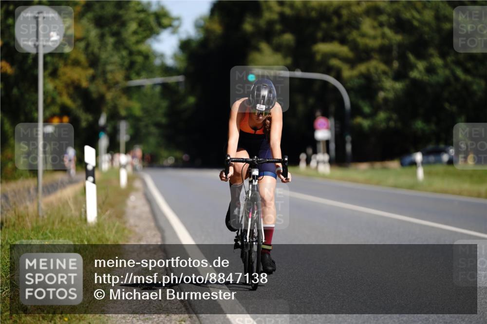 07.09.2025 - 19. Norderstedt Triathlon Michael Burmester http://msf.ph/oto/8847138 07.09.2025 11:25:49 Radfahren 1195 meine-sportfotos.de