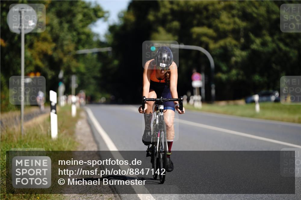 07.09.2025 - 19. Norderstedt Triathlon Michael Burmester http://msf.ph/oto/8847142 07.09.2025 11:25:49 Radfahren 1195 meine-sportfotos.de