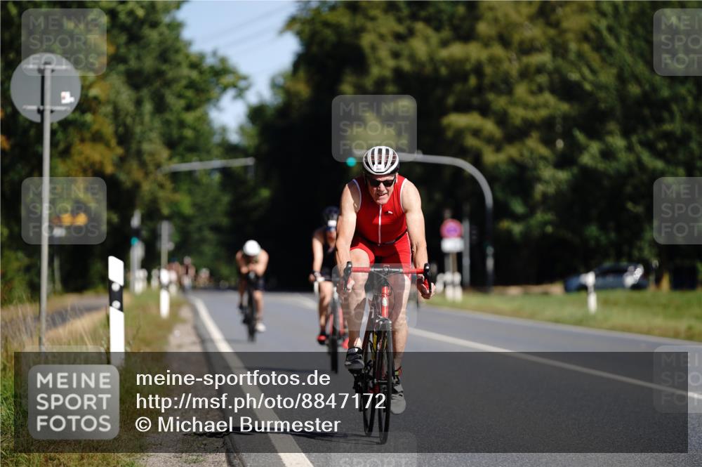 07.09.2025 - 19. Norderstedt Triathlon Michael Burmester http://msf.ph/oto/8847172 07.09.2025 11:26:09 Radfahren 203, 1185 meine-sportfotos.de