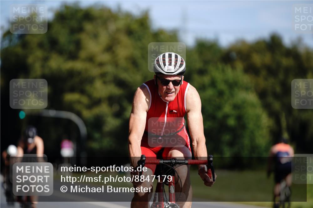07.09.2025 - 19. Norderstedt Triathlon Michael Burmester http://msf.ph/oto/8847179 07.09.2025 11:26:10 Radfahren 203, 1187, 1383 meine-sportfotos.de