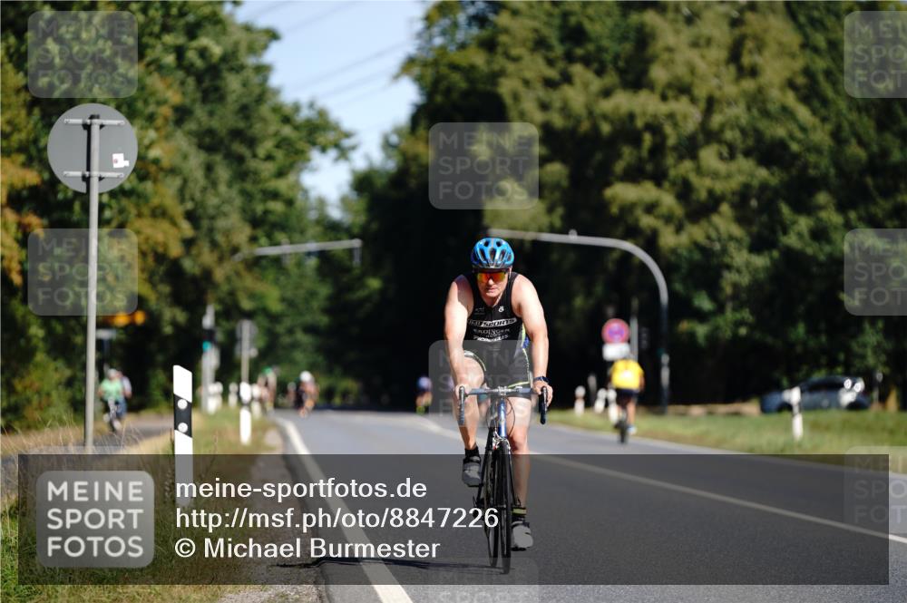 07.09.2025 - 19. Norderstedt Triathlon Michael Burmester http://msf.ph/oto/8847226 07.09.2025 11:26:33 Radfahren 806 meine-sportfotos.de