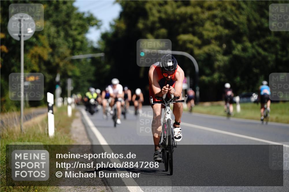 07.09.2025 - 19. Norderstedt Triathlon Michael Burmester http://msf.ph/oto/8847268 07.09.2025 11:26:59 Radfahren 200, 238 meine-sportfotos.de