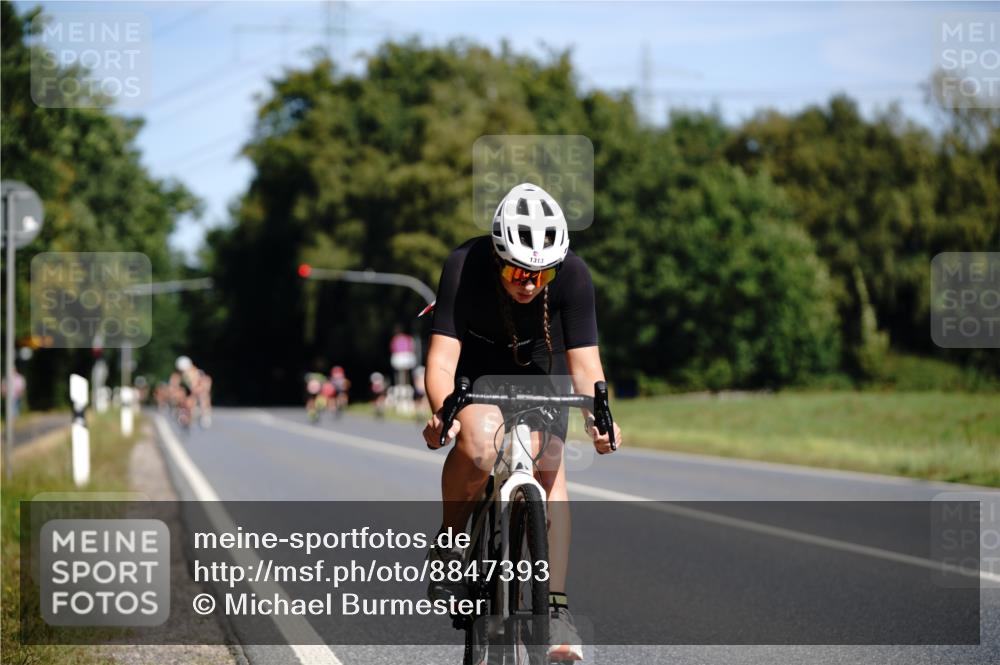 07.09.2025 - 19. Norderstedt Triathlon Michael Burmester http://msf.ph/oto/8847393 07.09.2025 11:27:27 Radfahren 300, 1313 meine-sportfotos.de