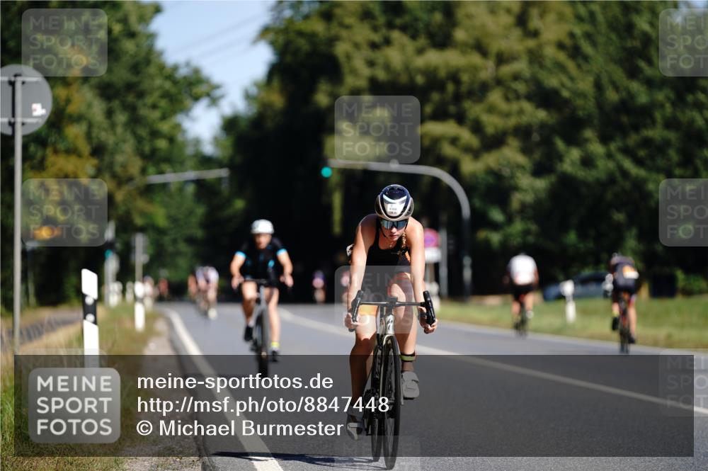 07.09.2025 - 19. Norderstedt Triathlon Michael Burmester http://msf.ph/oto/8847448 07.09.2025 11:27:47 Radfahren 1168 meine-sportfotos.de