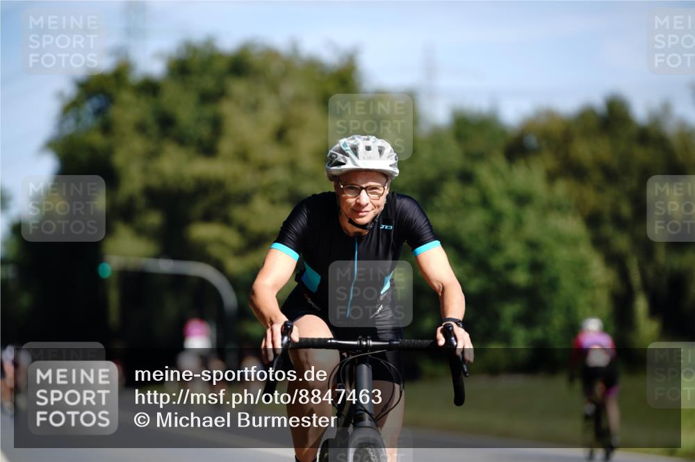 07.09.2025 - 19. Norderstedt Triathlon Michael Burmester http://msf.ph/oto/8847463 07.09.2025 11:27:51 Radfahren 1168, 1301 meine-sportfotos.de