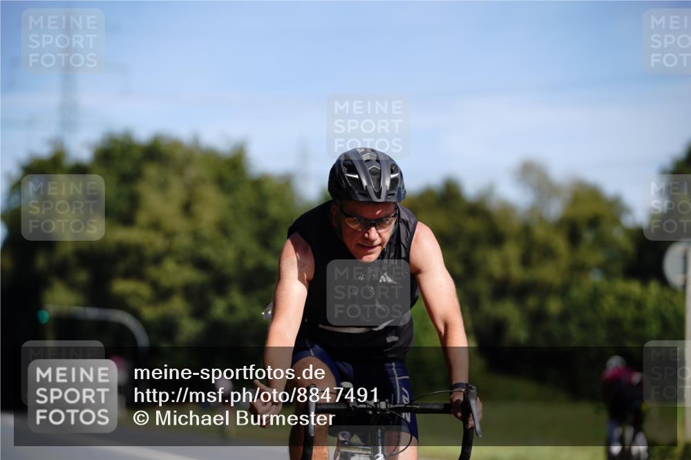 07.09.2025 - 19. Norderstedt Triathlon Michael Burmester http://msf.ph/oto/8847491 07.09.2025 11:28:01 Radfahren 296, 1279 meine-sportfotos.de