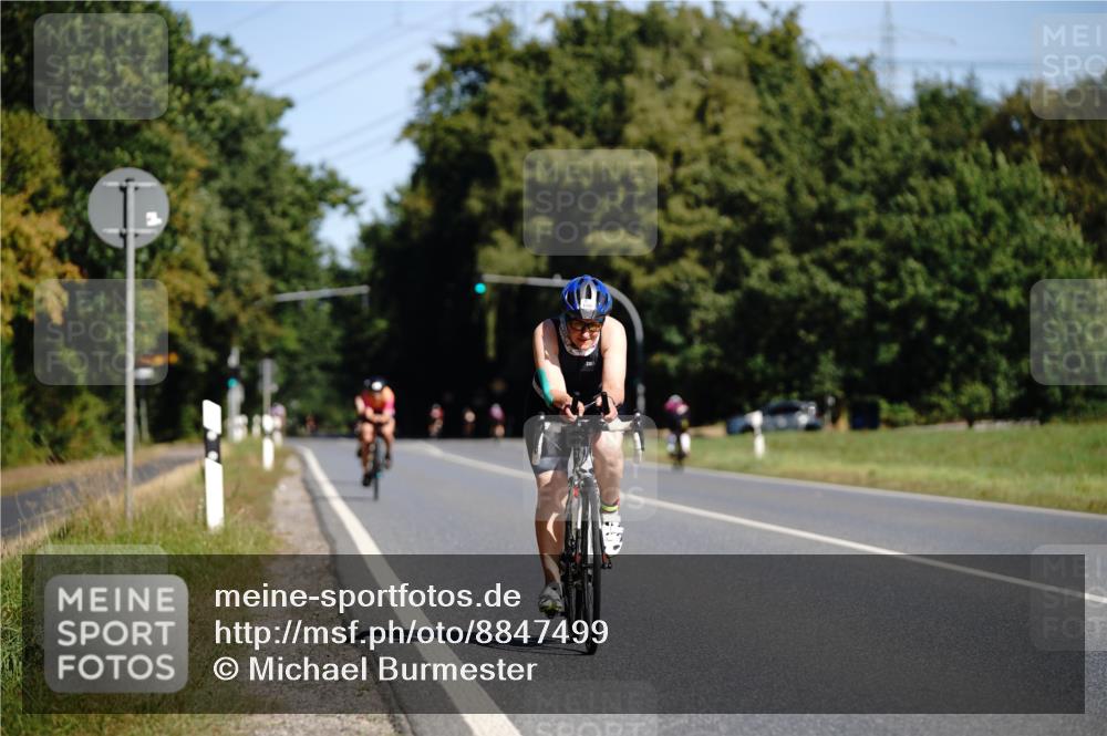 07.09.2025 - 19. Norderstedt Triathlon Michael Burmester http://msf.ph/oto/8847499 07.09.2025 11:28:07 Radfahren 1218 meine-sportfotos.de