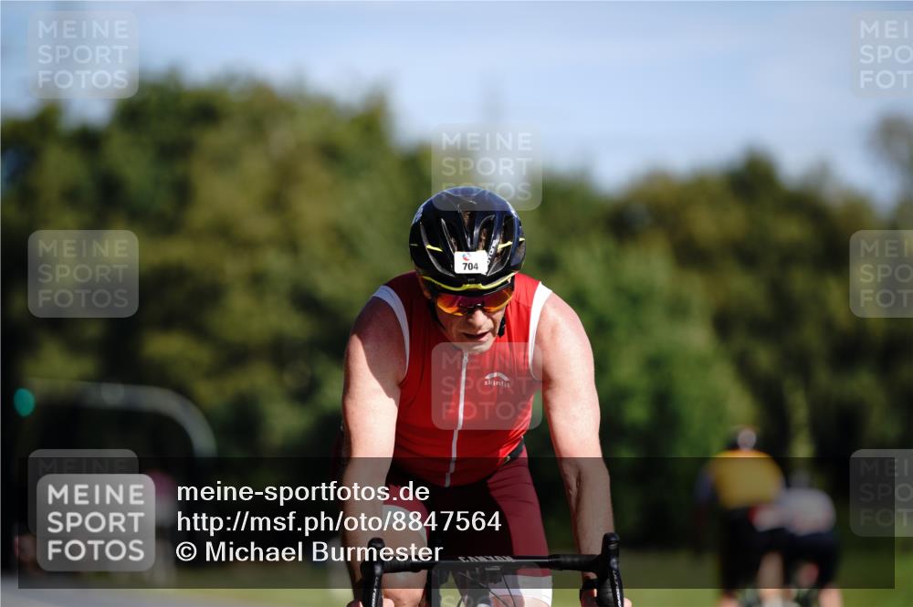 07.09.2025 - 19. Norderstedt Triathlon Michael Burmester http://msf.ph/oto/8847564 07.09.2025 11:28:41 Radfahren 704 meine-sportfotos.de