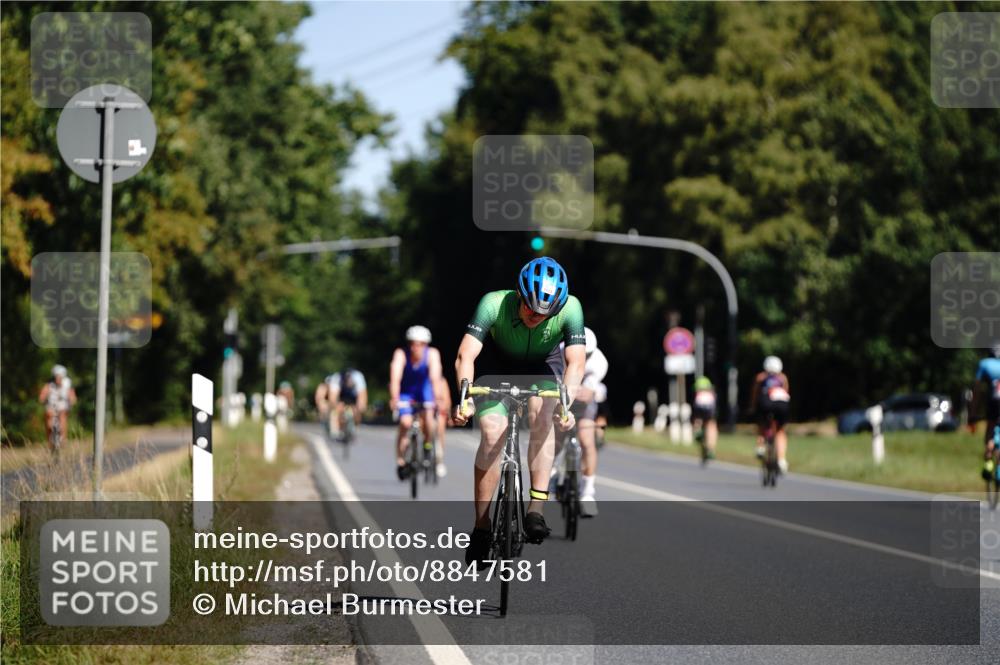 07.09.2025 - 19. Norderstedt Triathlon Michael Burmester http://msf.ph/oto/8847581 07.09.2025 11:29:18 Radfahren 819, 1173 meine-sportfotos.de