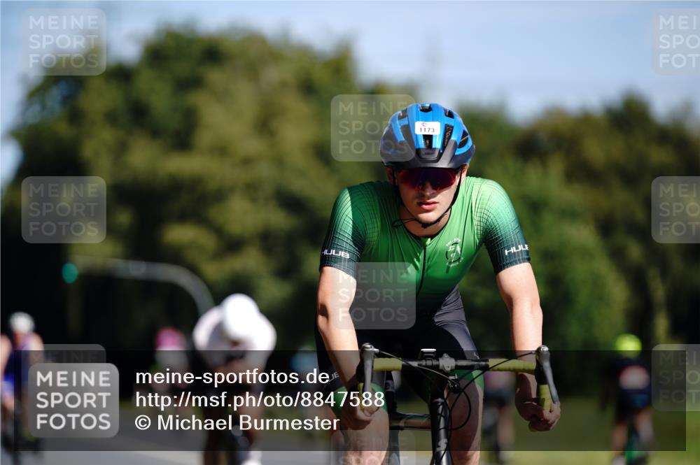 07.09.2025 - 19. Norderstedt Triathlon Michael Burmester http://msf.ph/oto/8847588 07.09.2025 11:29:20 Radfahren 819, 1173 meine-sportfotos.de
