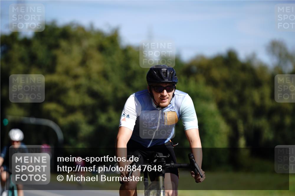 07.09.2025 - 19. Norderstedt Triathlon Michael Burmester http://msf.ph/oto/8847648 07.09.2025 11:29:29 Radfahren 185, 1227 meine-sportfotos.de