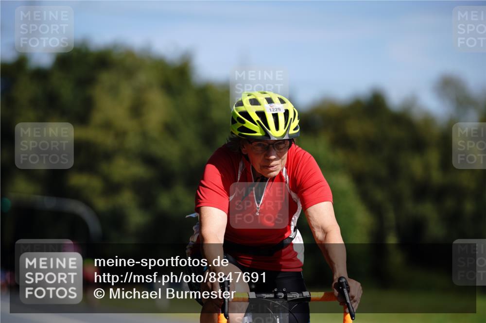 07.09.2025 - 19. Norderstedt Triathlon Michael Burmester http://msf.ph/oto/8847691 07.09.2025 11:29:37 Radfahren 1229 meine-sportfotos.de