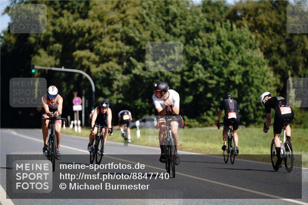07.09.2025 - 19. Norderstedt Triathlon Michael Burmester http://msf.ph/oto/8847740 07.09.2025 11:29:59 Radfahren 276, 1175, 1341 meine-sportfotos.de
