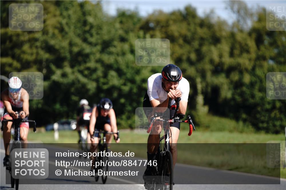 07.09.2025 - 19. Norderstedt Triathlon Michael Burmester http://msf.ph/oto/8847746 07.09.2025 11:30:01 Radfahren 276, 1174, 1341 meine-sportfotos.de