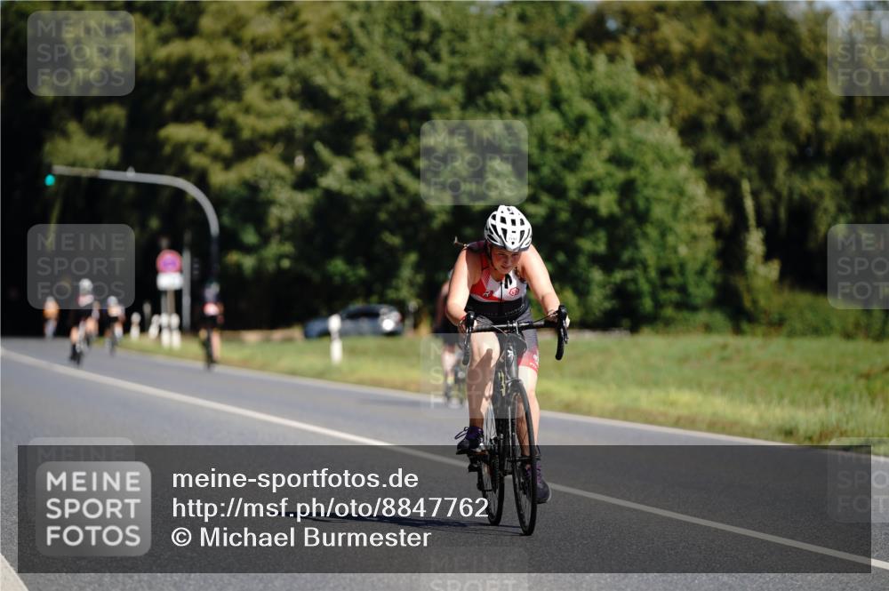 07.09.2025 - 19. Norderstedt Triathlon Michael Burmester http://msf.ph/oto/8847762 07.09.2025 11:30:05 Radfahren 1174, 1197, 1341 meine-sportfotos.de