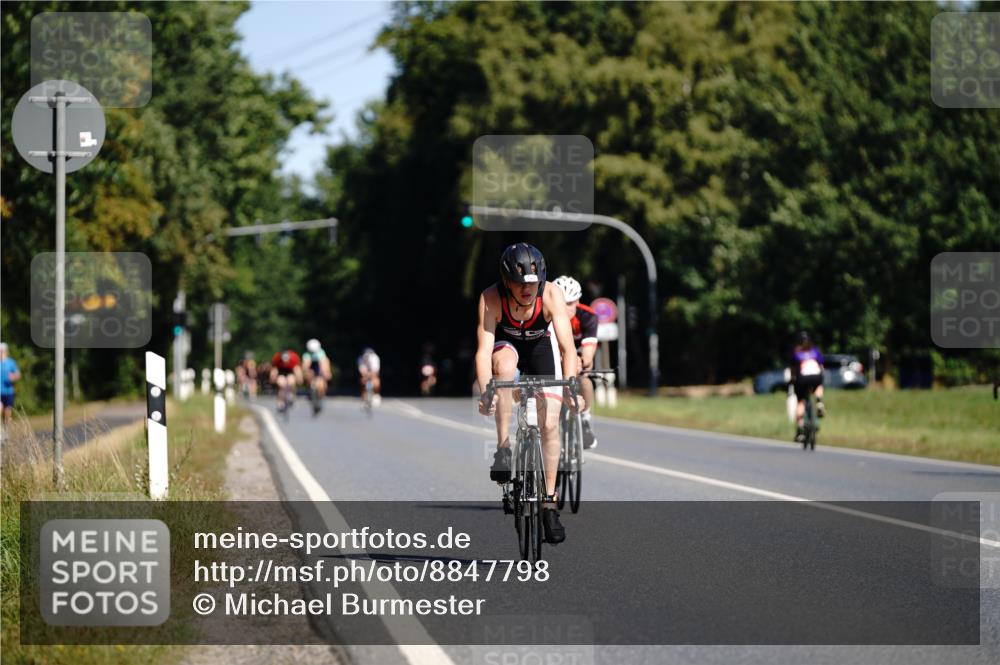 07.09.2025 - 19. Norderstedt Triathlon Michael Burmester http://msf.ph/oto/8847798 07.09.2025 11:30:53 Radfahren 152, 1162, 1202 meine-sportfotos.de