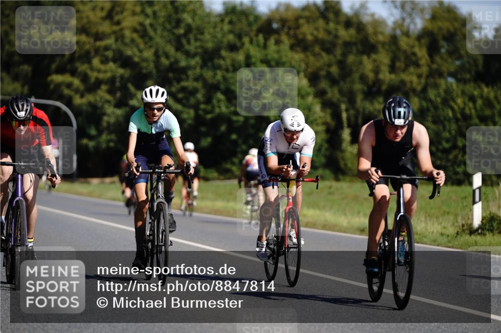 07.09.2025 - 19. Norderstedt Triathlon Michael Burmester http://msf.ph/oto/8847814 07.09.2025 11:31:05 Radfahren 284, 862, 1190, 1208, 1363 meine-sportfotos.de