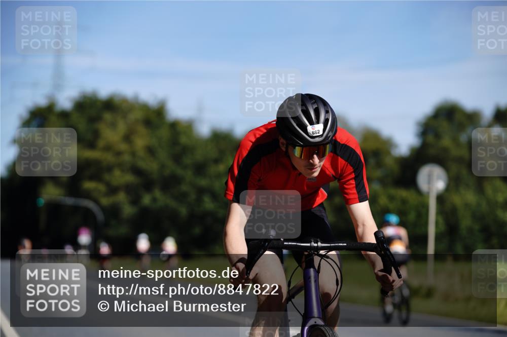 07.09.2025 - 19. Norderstedt Triathlon Michael Burmester http://msf.ph/oto/8847822 07.09.2025 11:31:07 Radfahren 284, 862, 1190, 1208, 1363 meine-sportfotos.de