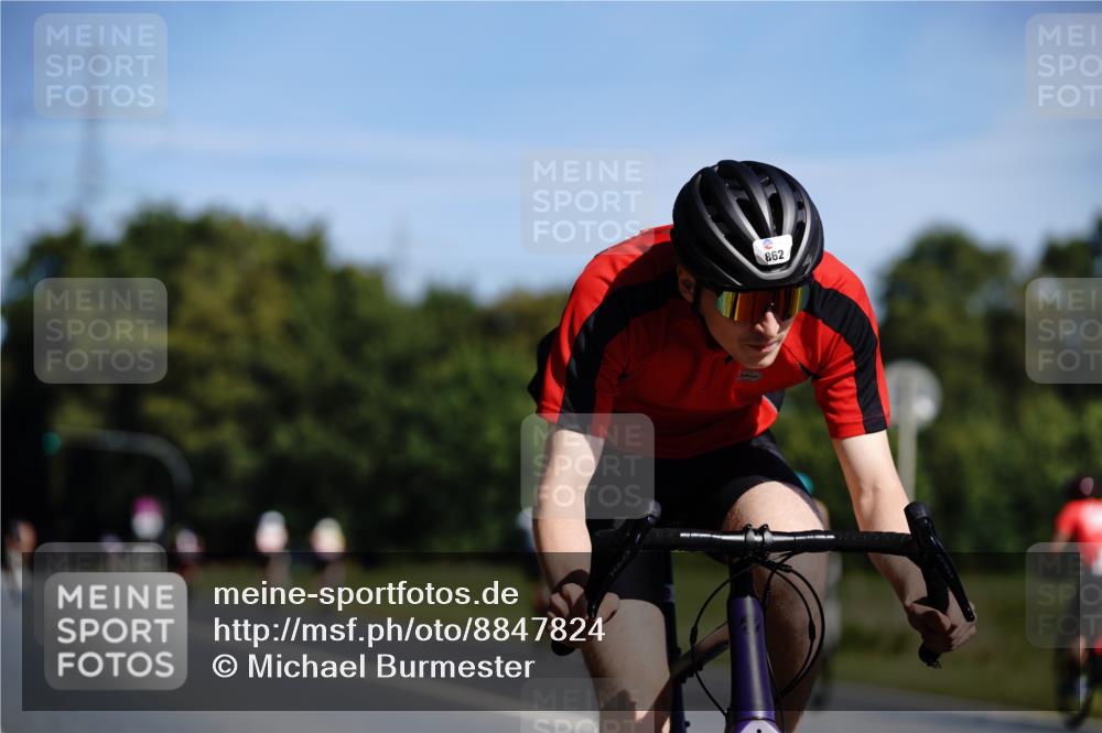 07.09.2025 - 19. Norderstedt Triathlon Michael Burmester http://msf.ph/oto/8847824 07.09.2025 11:31:07 Radfahren 284, 862, 1190, 1208, 1363 meine-sportfotos.de