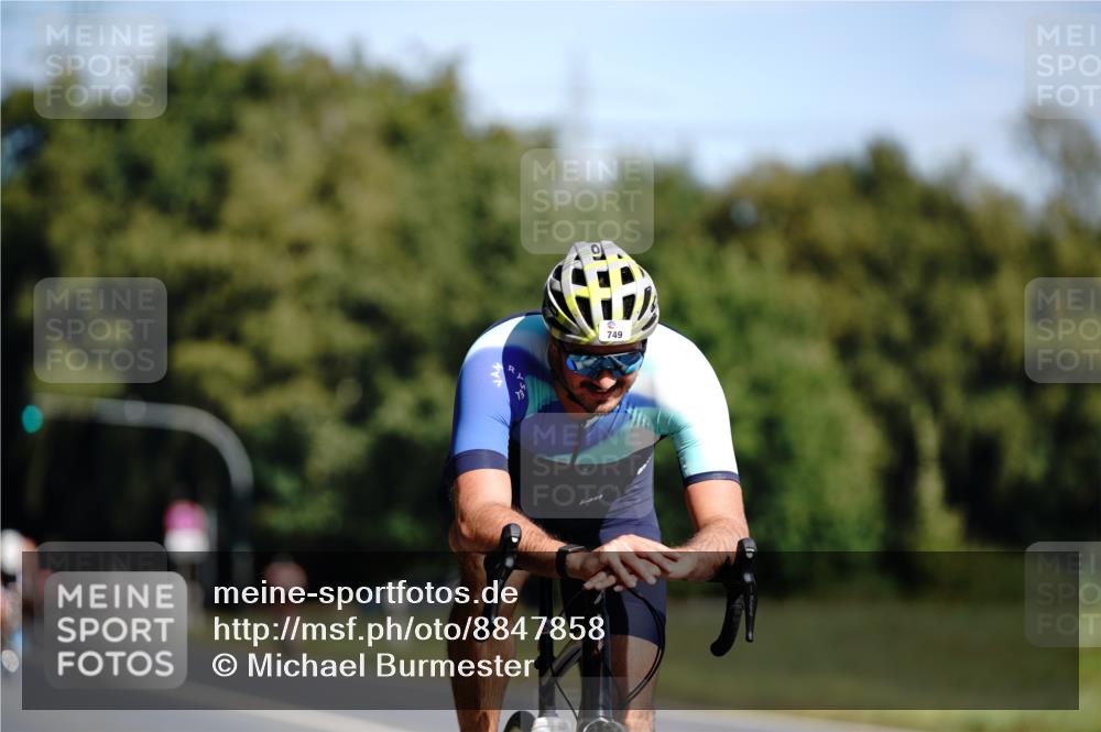 07.09.2025 - 19. Norderstedt Triathlon Michael Burmester http://msf.ph/oto/8847858 07.09.2025 11:31:31 Radfahren 749, 771 meine-sportfotos.de