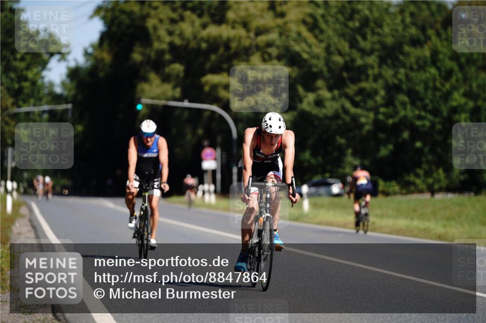 07.09.2025 - 19. Norderstedt Triathlon Michael Burmester http://msf.ph/oto/8847864 07.09.2025 11:31:35 Radfahren 1186 meine-sportfotos.de