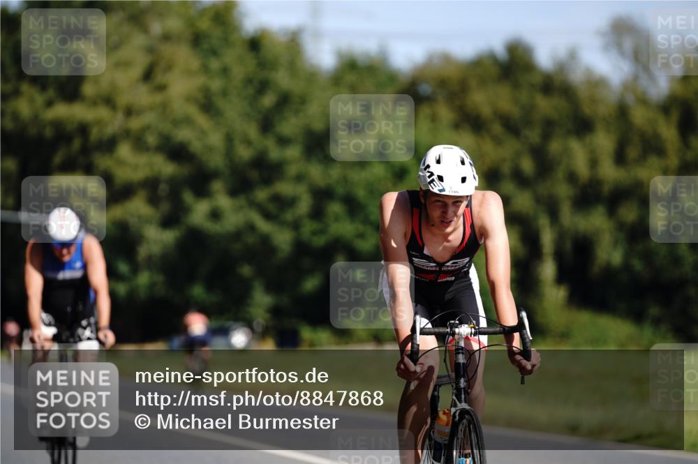 07.09.2025 - 19. Norderstedt Triathlon Michael Burmester http://msf.ph/oto/8847868 07.09.2025 11:31:36 Radfahren 710, 1186 meine-sportfotos.de