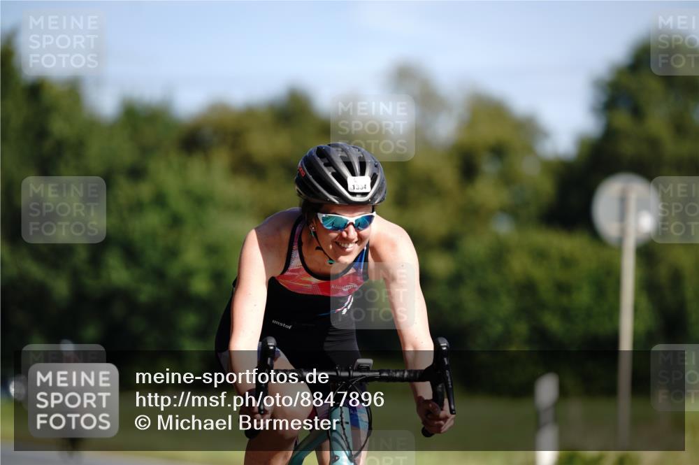 07.09.2025 - 19. Norderstedt Triathlon Michael Burmester http://msf.ph/oto/8847896 07.09.2025 11:32:06 Radfahren 281, 1334 meine-sportfotos.de