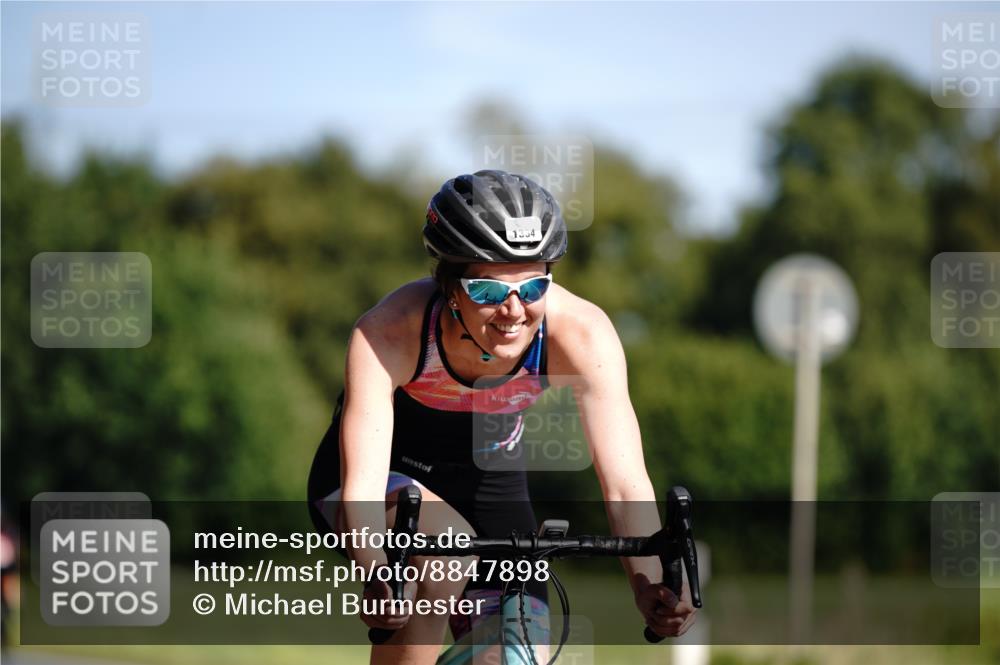 07.09.2025 - 19. Norderstedt Triathlon Michael Burmester http://msf.ph/oto/8847898 07.09.2025 11:32:06 Radfahren 281, 1334 meine-sportfotos.de