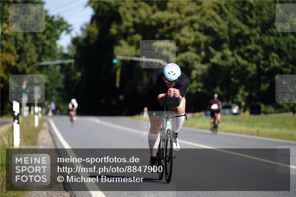 07.09.2025 - 19. Norderstedt Triathlon Michael Burmester http://msf.ph/oto/8847900 07.09.2025 11:32:07 Radfahren 281, 1334 meine-sportfotos.de