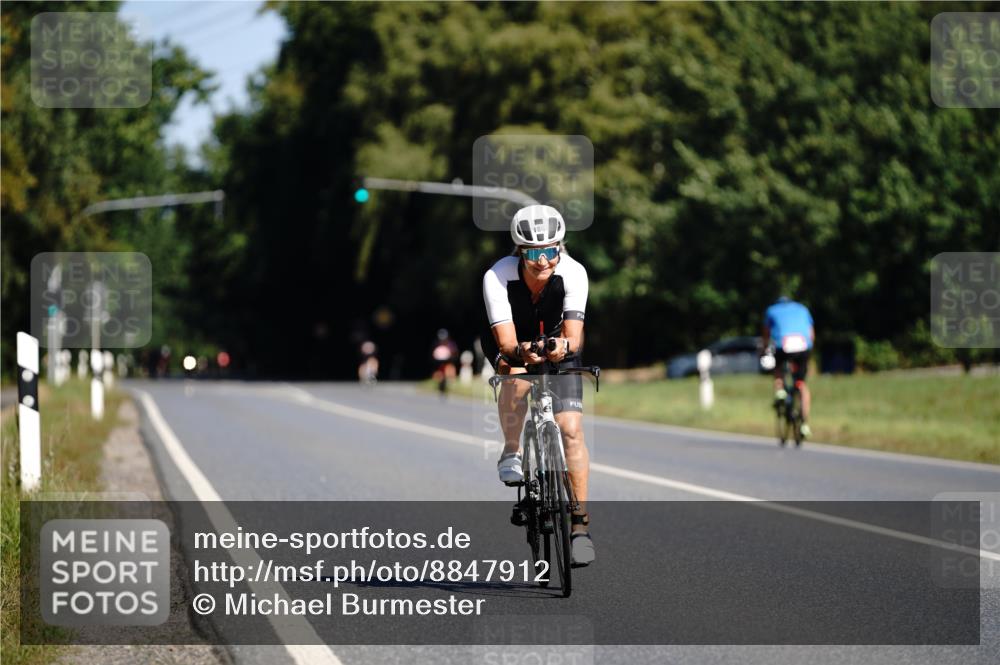 07.09.2025 - 19. Norderstedt Triathlon Michael Burmester http://msf.ph/oto/8847912 07.09.2025 11:32:16 Radfahren 186 meine-sportfotos.de