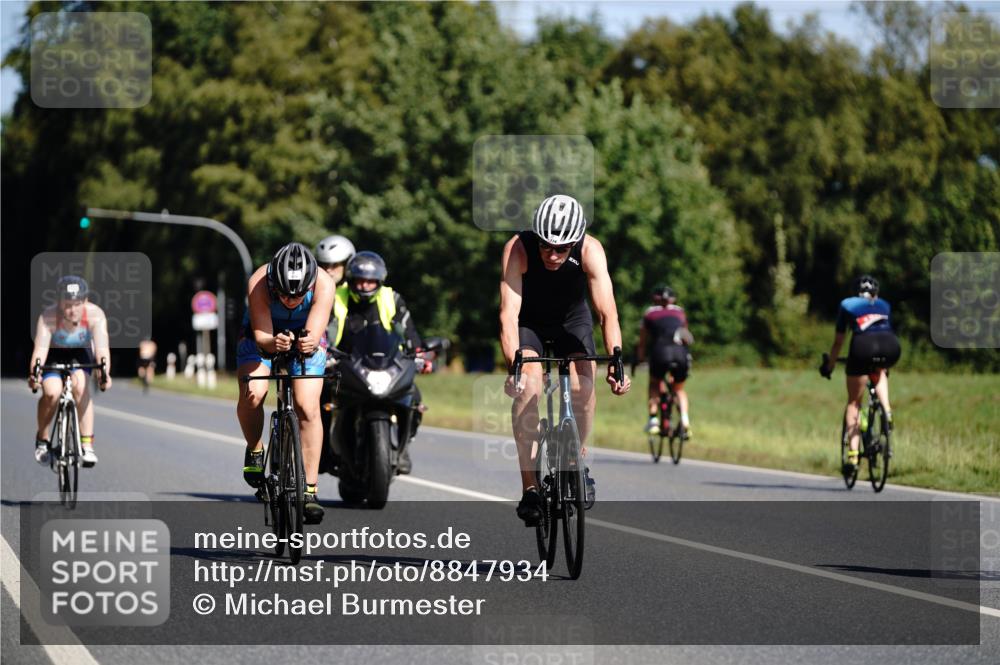 07.09.2025 - 19. Norderstedt Triathlon Michael Burmester http://msf.ph/oto/8847934 07.09.2025 11:32:44 Radfahren 774, 834, 1167, 1181 meine-sportfotos.de