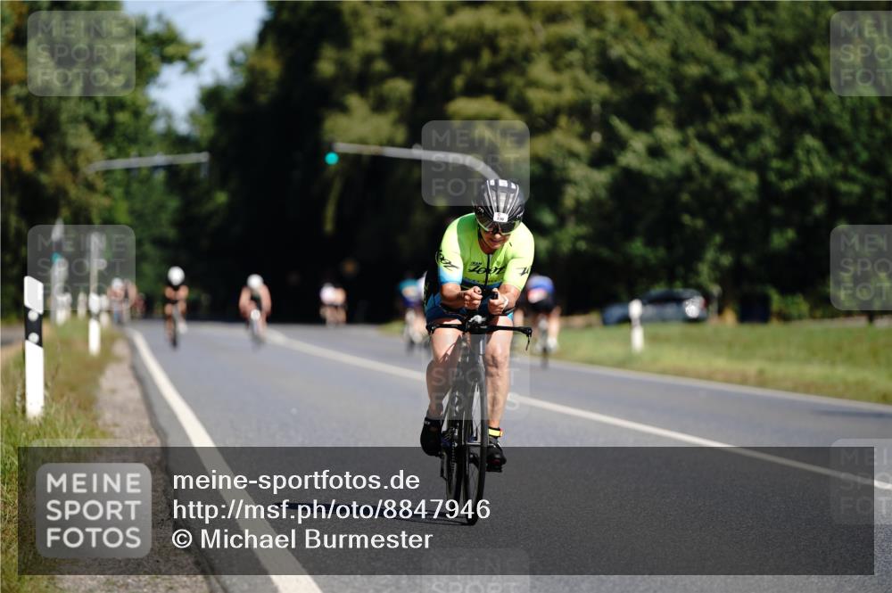 07.09.2025 - 19. Norderstedt Triathlon Michael Burmester http://msf.ph/oto/8847946 07.09.2025 11:32:51 Radfahren 770 meine-sportfotos.de