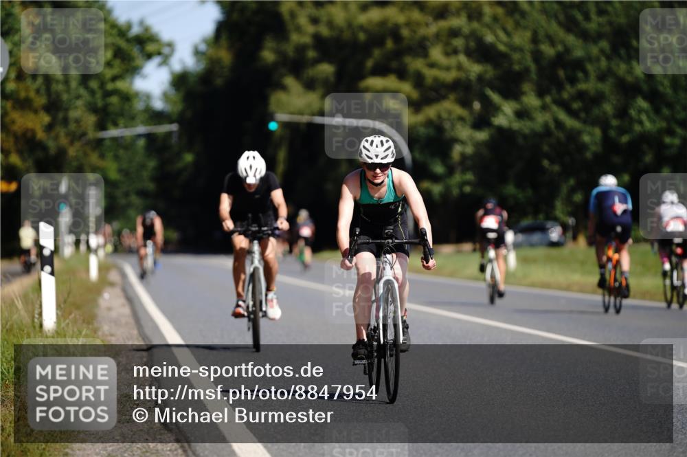 07.09.2025 - 19. Norderstedt Triathlon Michael Burmester http://msf.ph/oto/8847954 07.09.2025 11:33:00 Radfahren 148, 237 meine-sportfotos.de