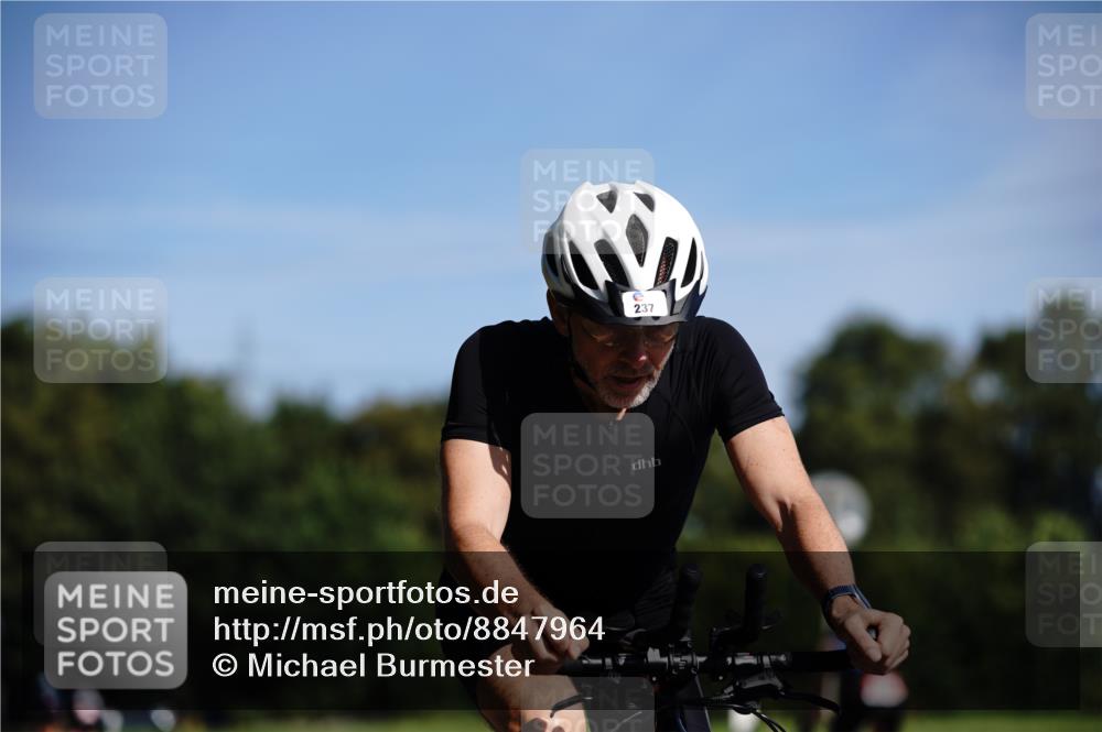 07.09.2025 - 19. Norderstedt Triathlon Michael Burmester http://msf.ph/oto/8847964 07.09.2025 11:33:03 Radfahren 148, 237 meine-sportfotos.de