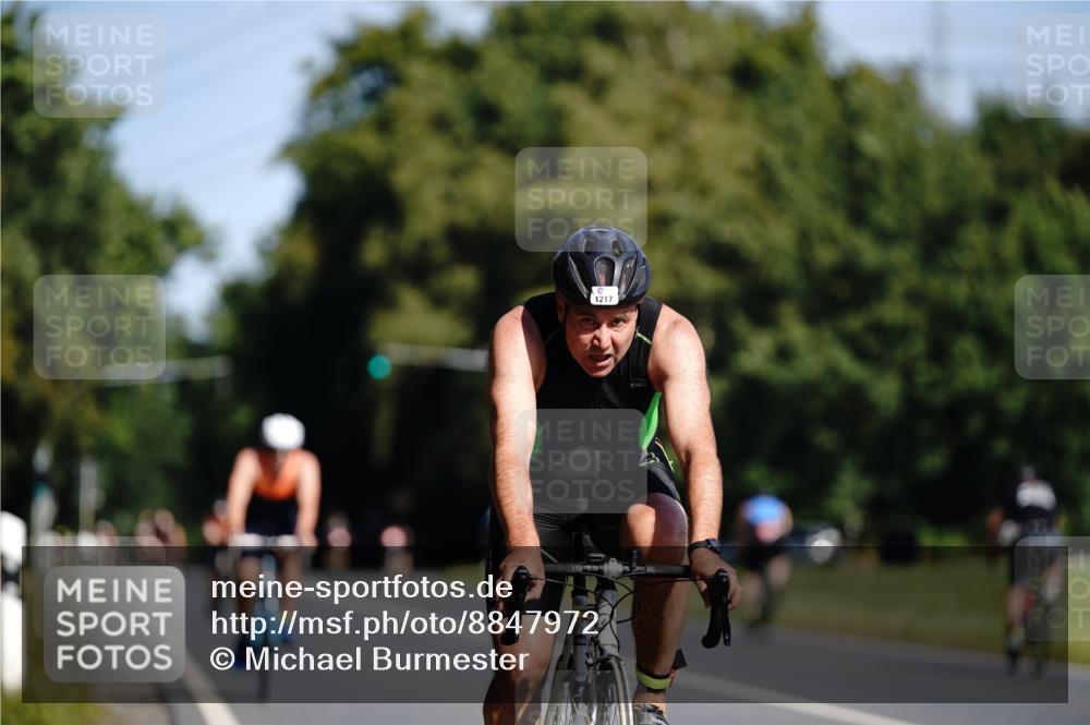 07.09.2025 - 19. Norderstedt Triathlon Michael Burmester http://msf.ph/oto/8847972 07.09.2025 11:33:08 Radfahren 1217, 1365 meine-sportfotos.de