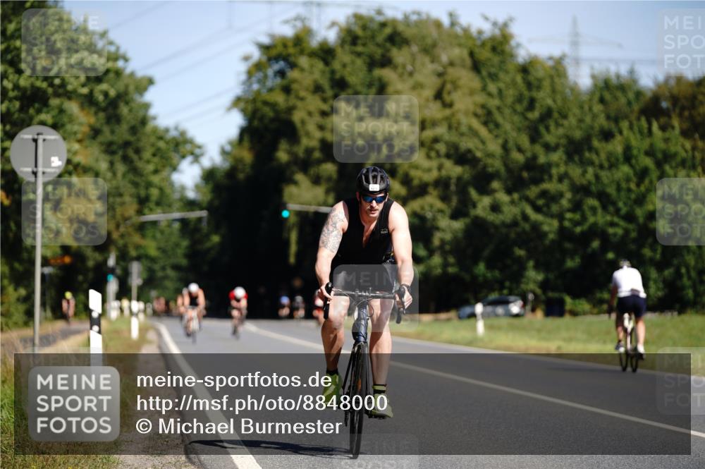 07.09.2025 - 19. Norderstedt Triathlon Michael Burmester http://msf.ph/oto/8848000 07.09.2025 11:33:24 Radfahren 773, 1225 meine-sportfotos.de