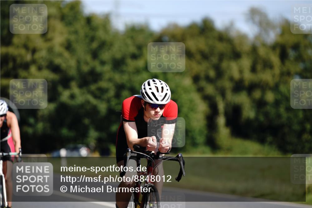 07.09.2025 - 19. Norderstedt Triathlon Michael Burmester http://msf.ph/oto/8848012 07.09.2025 11:33:32 Radfahren 1199, 1333 meine-sportfotos.de