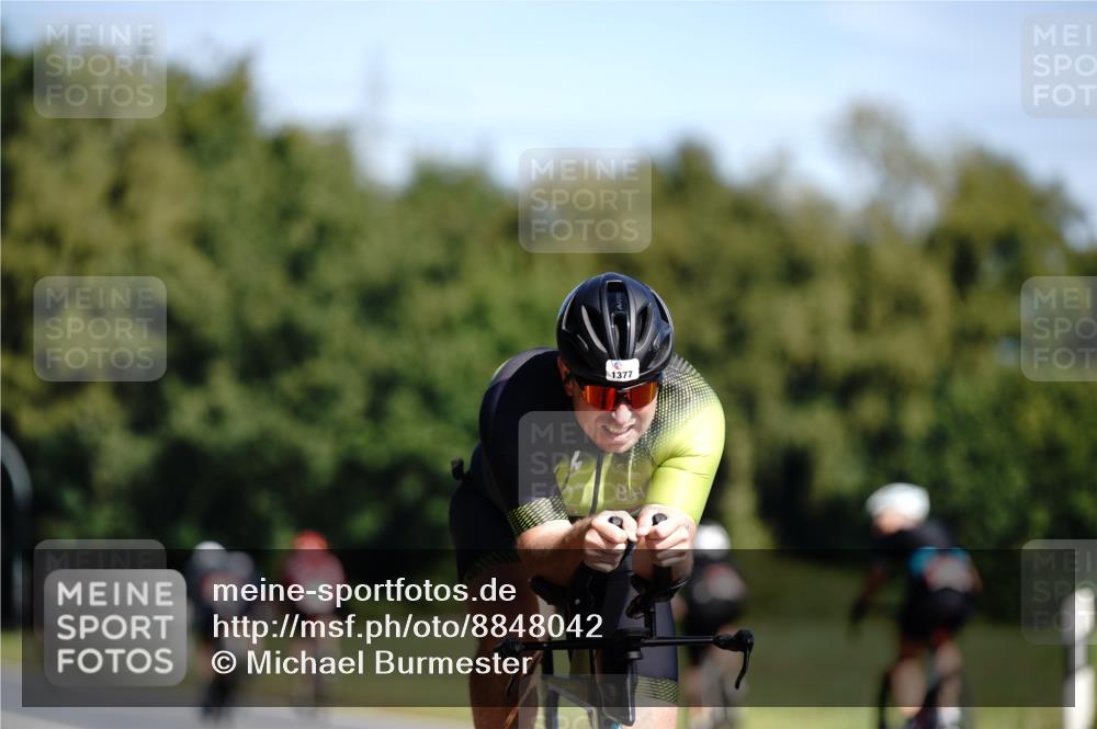07.09.2025 - 19. Norderstedt Triathlon Michael Burmester http://msf.ph/oto/8848042 07.09.2025 11:33:53 Radfahren 1377 meine-sportfotos.de