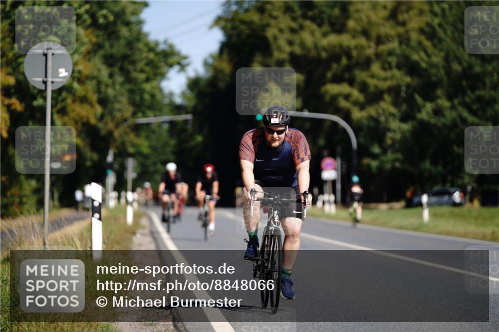 07.09.2025 - 19. Norderstedt Triathlon Michael Burmester http://msf.ph/oto/8848066 07.09.2025 11:34:17 Radfahren 190, 1306 meine-sportfotos.de